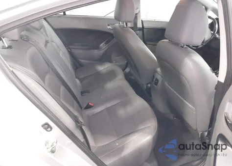 2018 Kia Forte Ex z USA, uszkodzony, nr VIN 3KPFL4A89JE189950